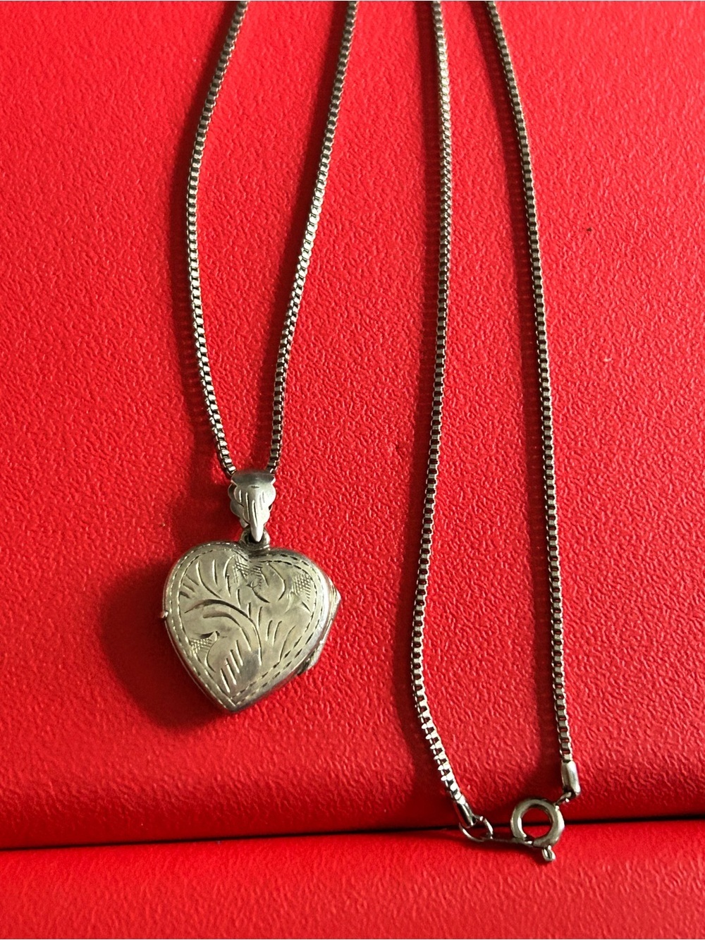 Sterling Silver Heart Locket Necklace – Silver
